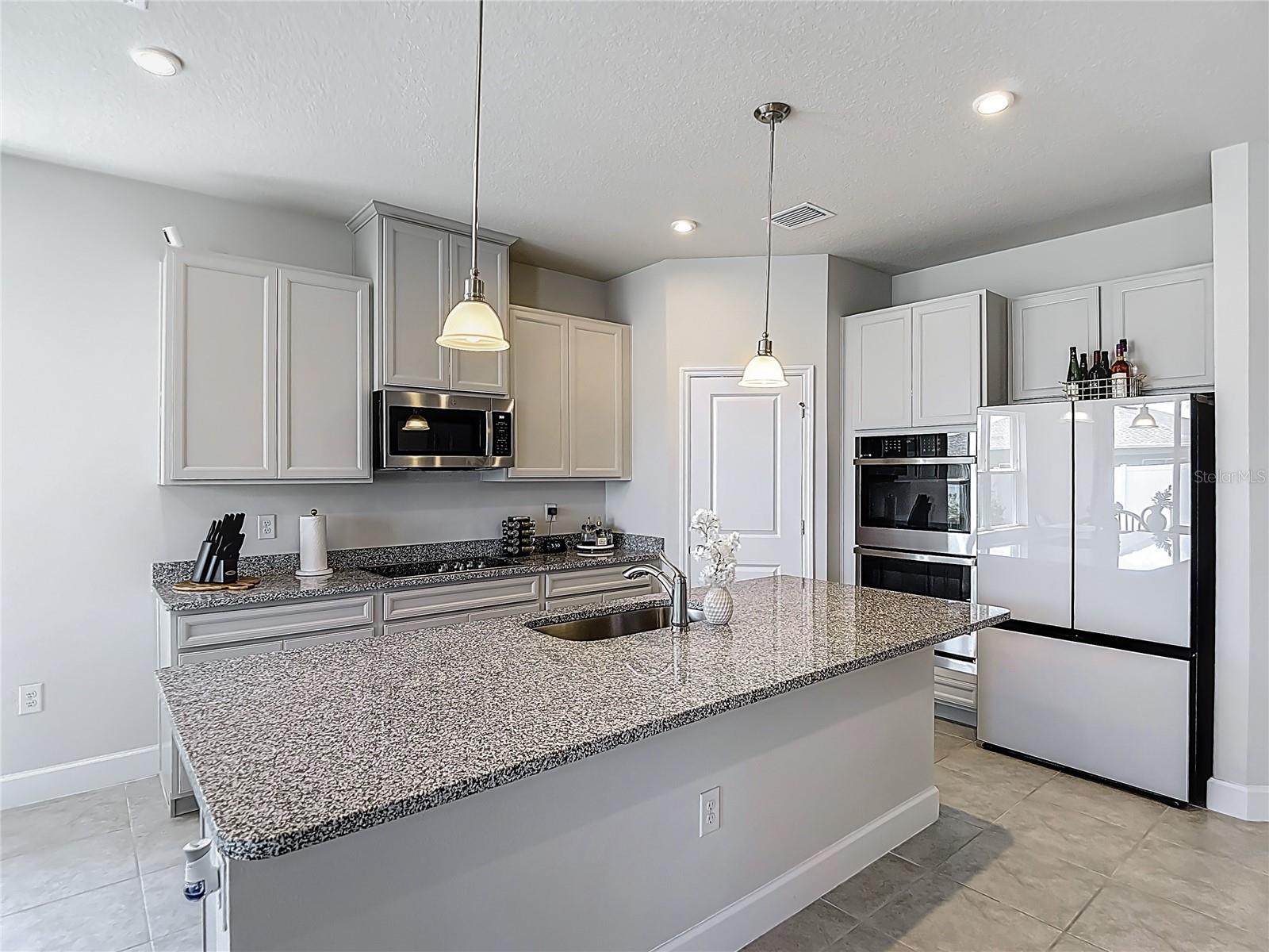 35428 CRESCENT CREEK DR, ZEPHYRHILLS, FL, 33541