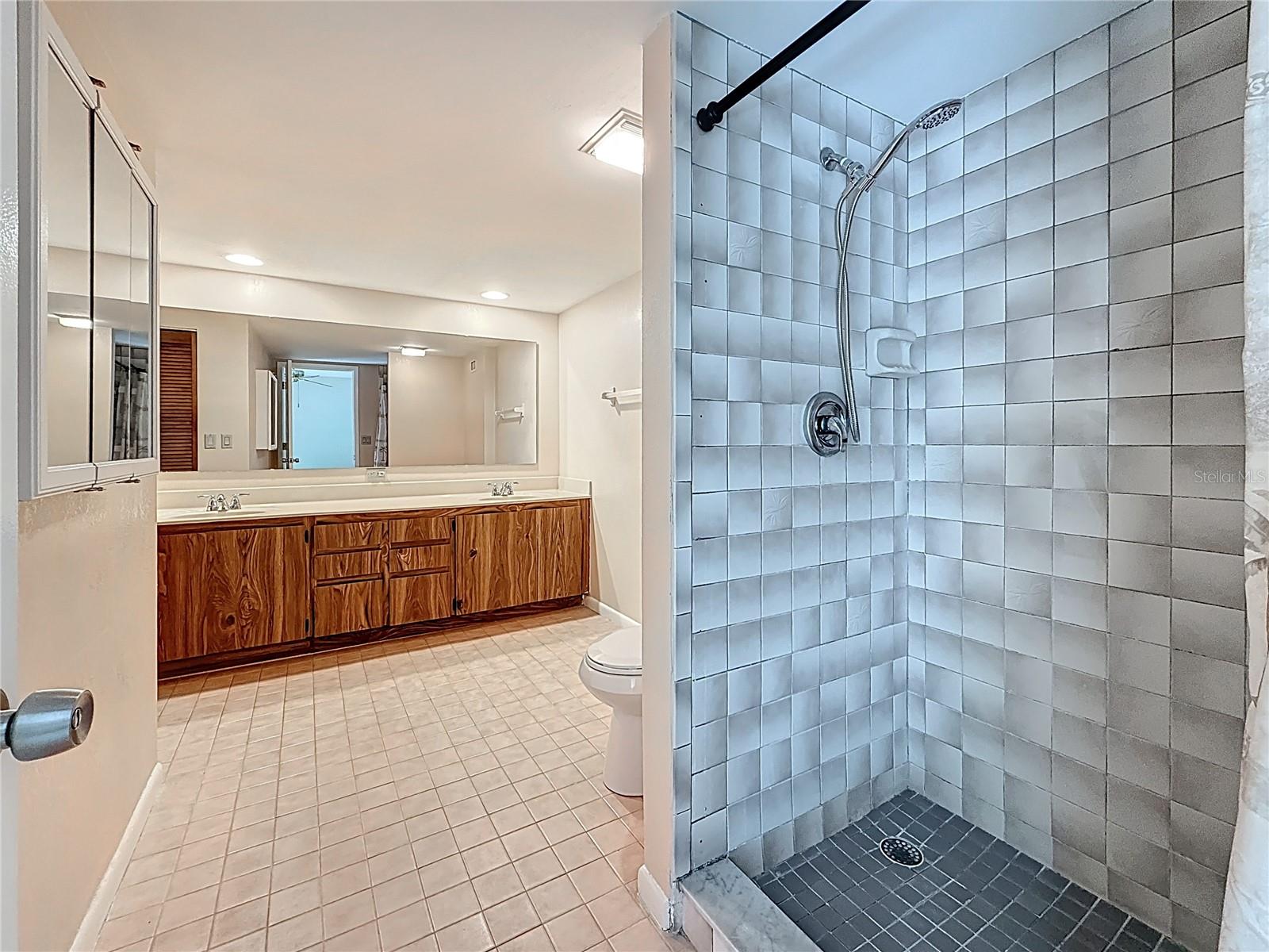 738 1ST CT, PALM HARBOR, FL, 34684