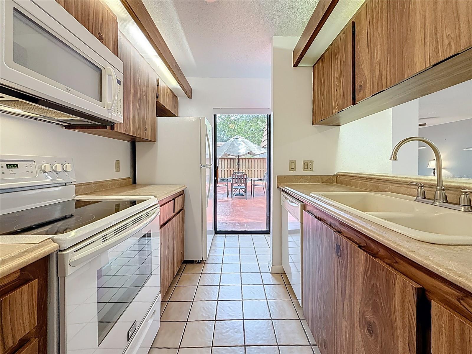 738 1ST CT, PALM HARBOR, FL, 34684