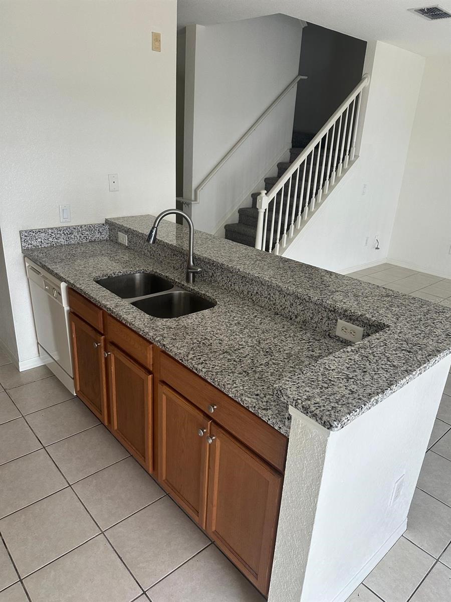 2424 GRAND CENTRAL PKWY #4, ORLANDO, FL, 32839