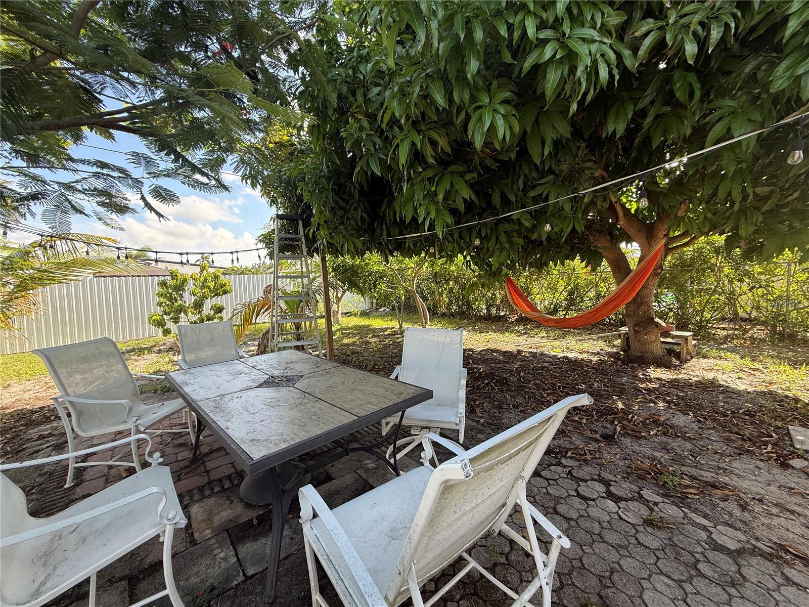 353 CAVALIER RD, PALM SPRINGS, FL, 33461