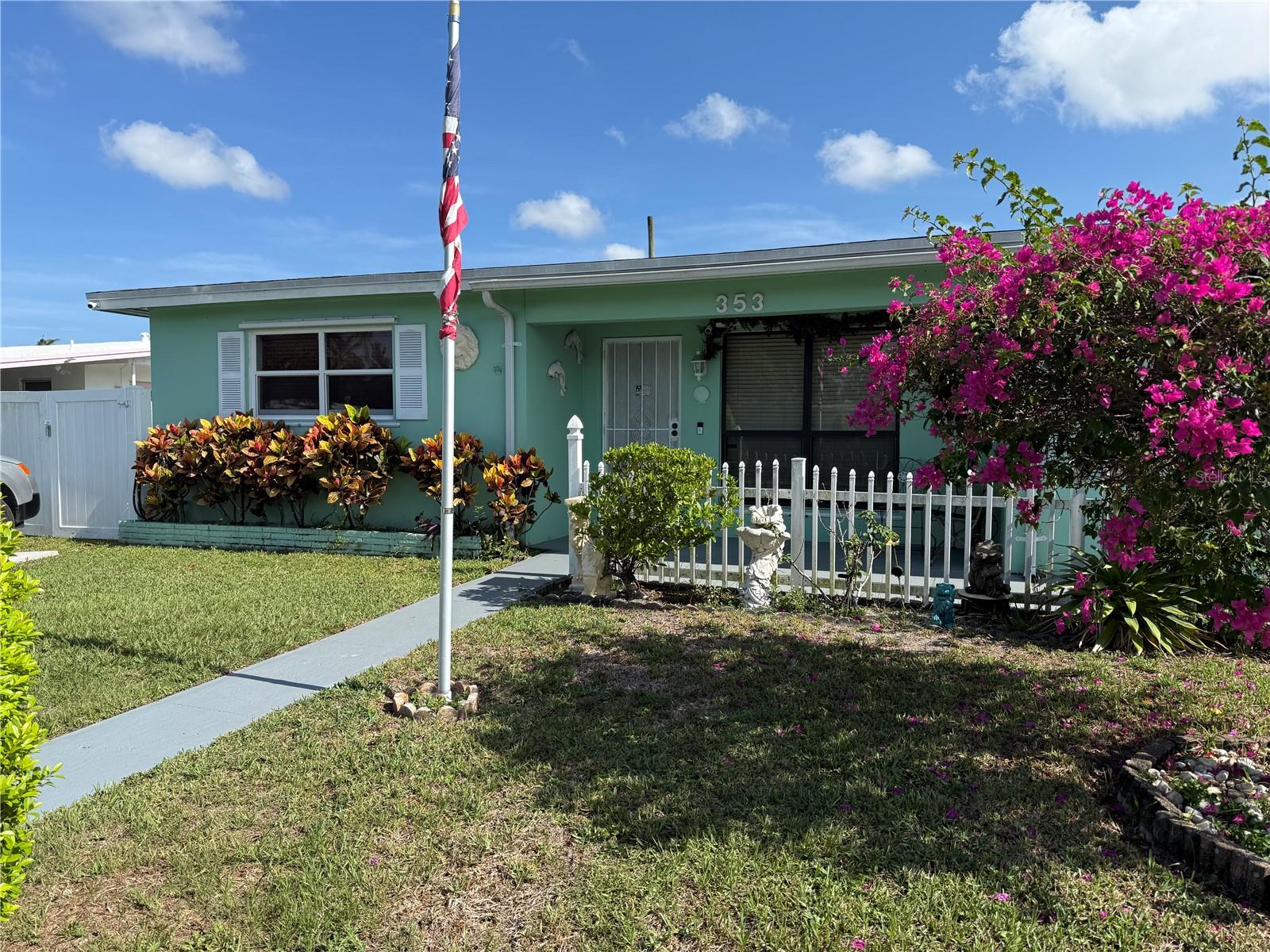 353 CAVALIER RD, PALM SPRINGS, FL, 33461