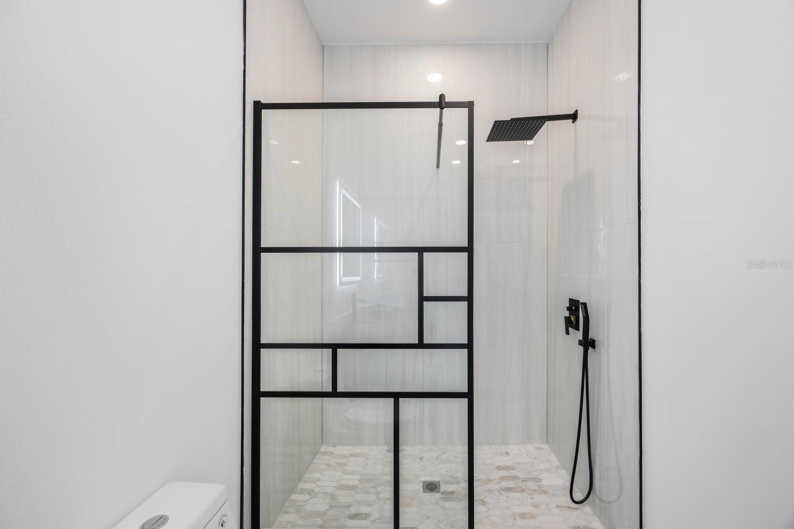 18077 3RD ST E, REDINGTON SHORES, FL, 33708