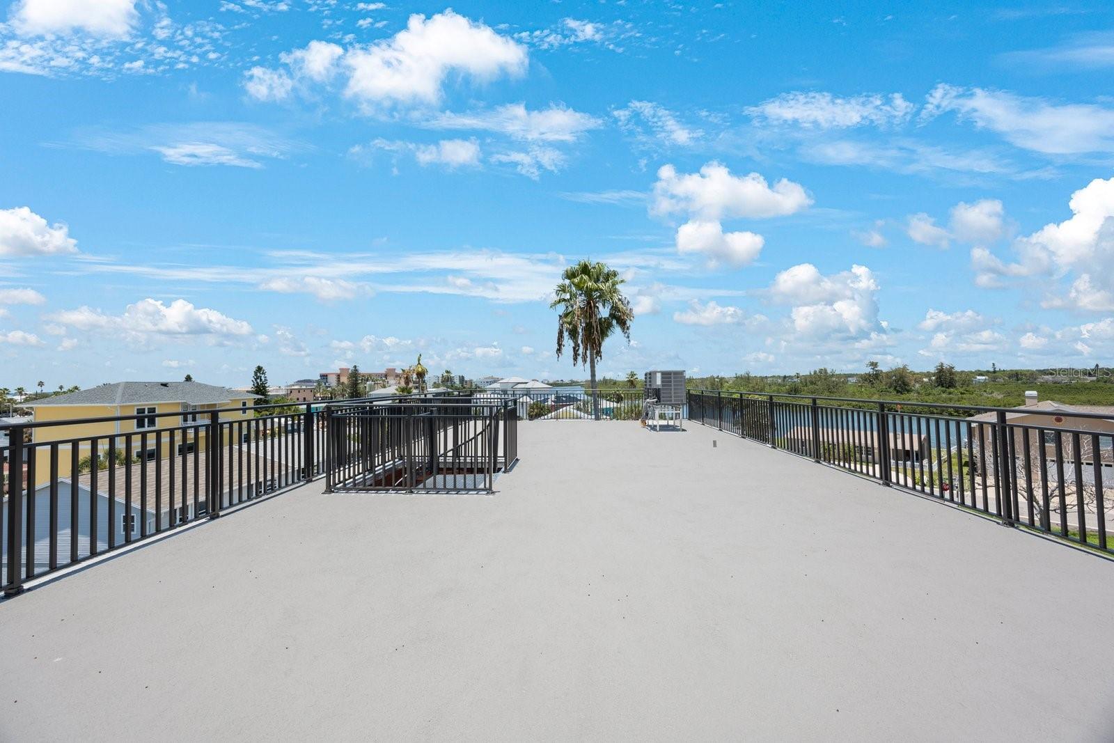 18077 3RD ST E, REDINGTON SHORES, FL, 33708