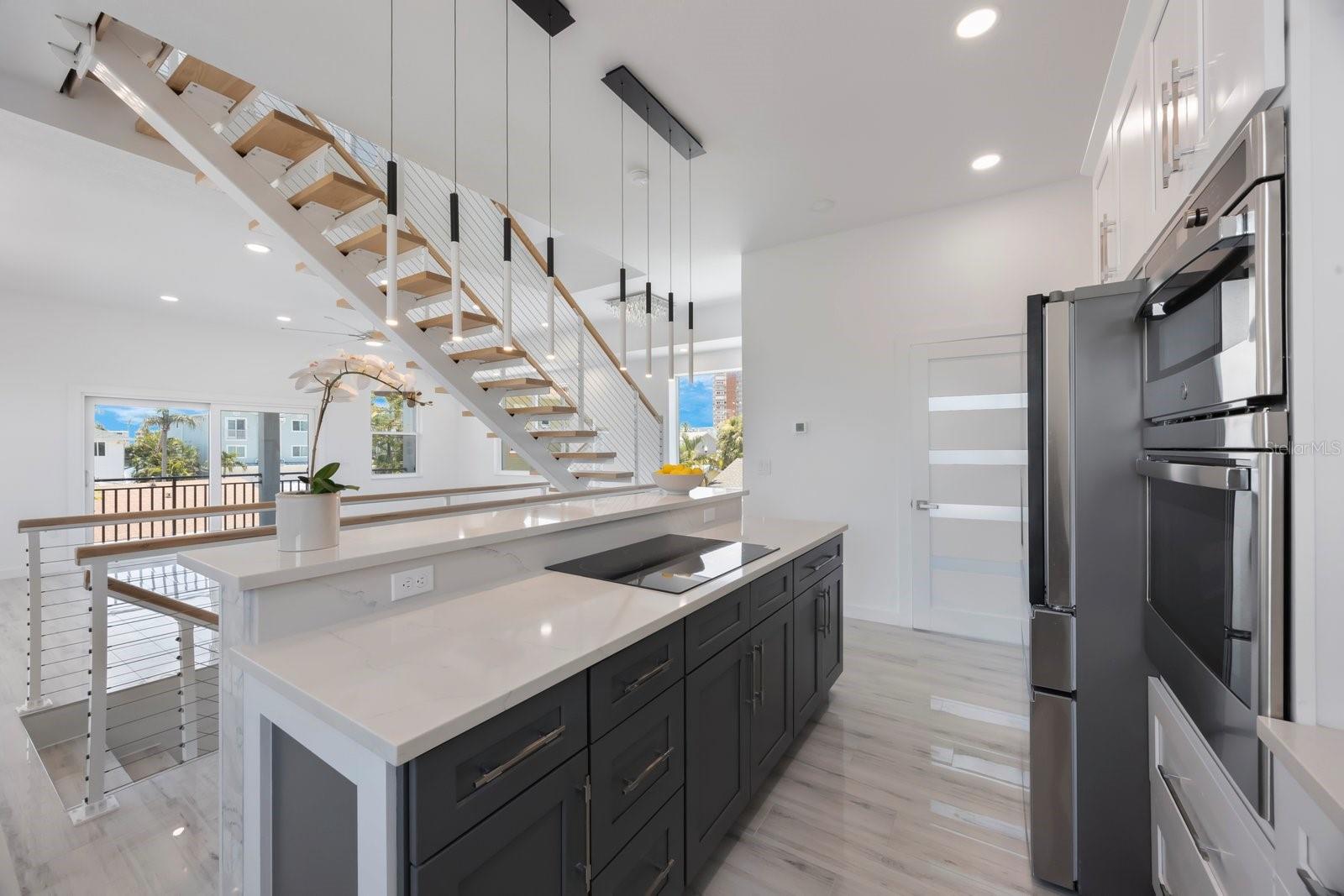 18077 3RD ST E, REDINGTON SHORES, FL, 33708