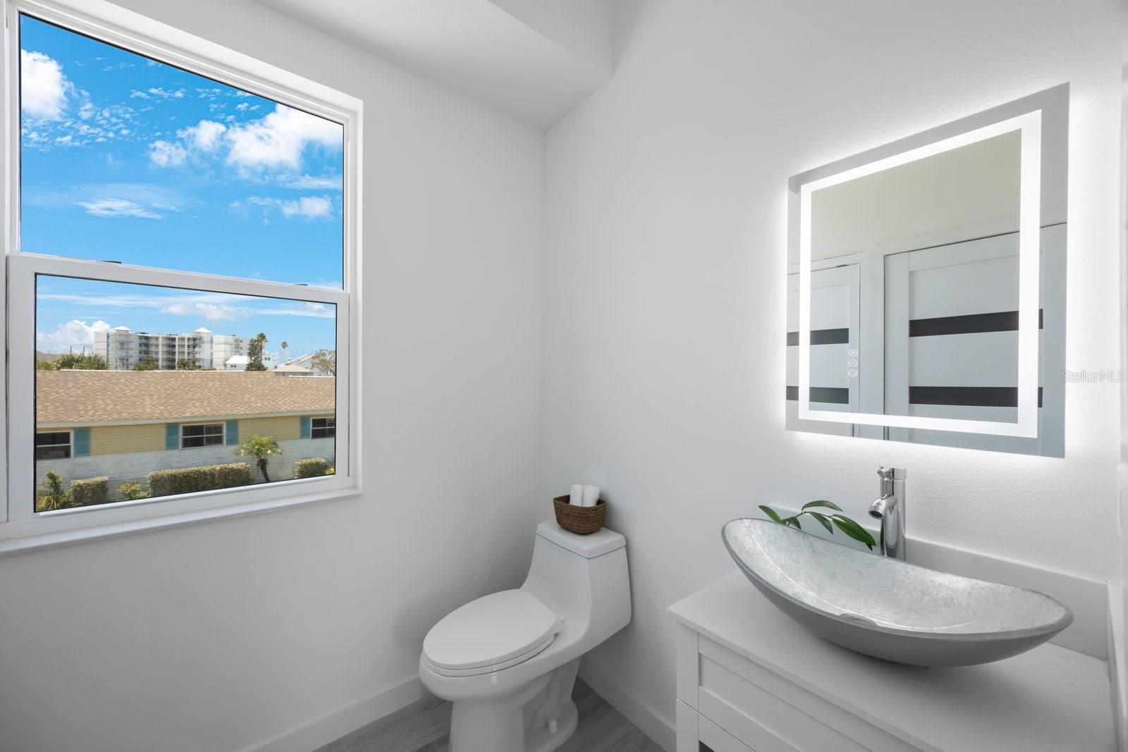 18077 3RD ST E, REDINGTON SHORES, FL, 33708