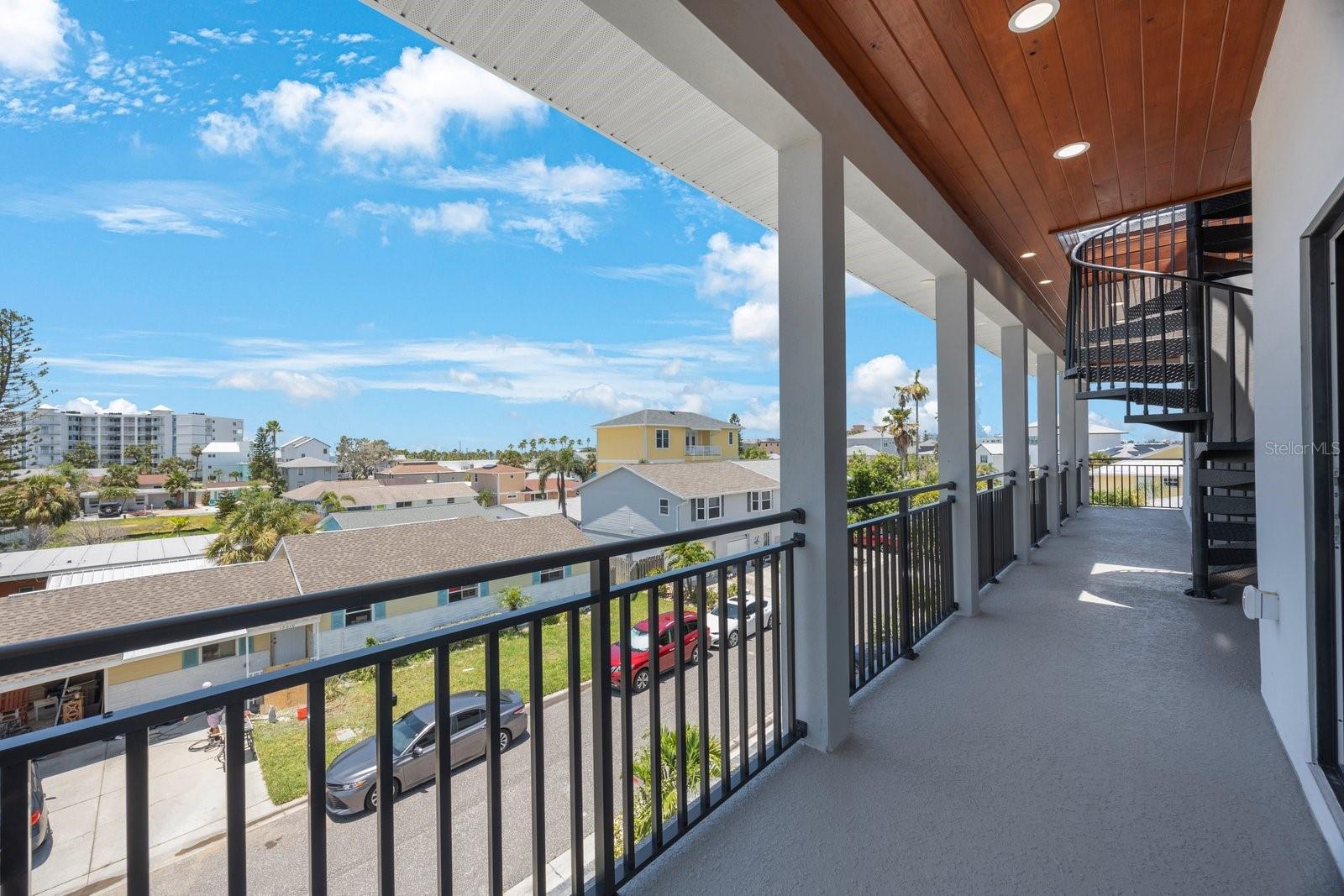 18077 3RD ST E, REDINGTON SHORES, FL, 33708