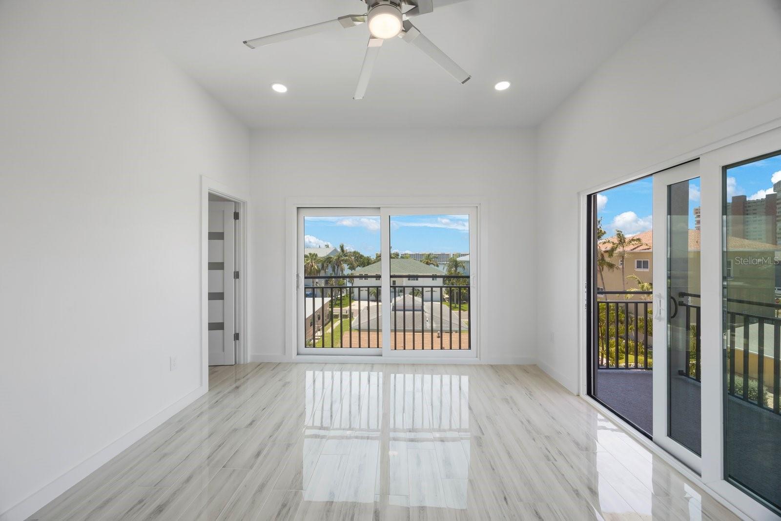 18077 3RD ST E, REDINGTON SHORES, FL, 33708