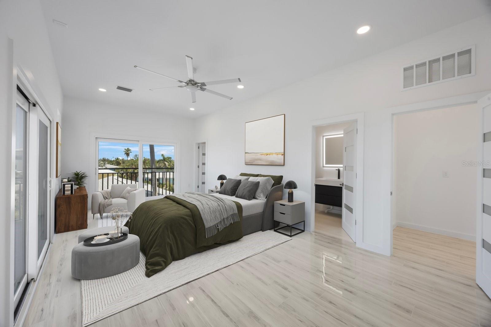 18077 3RD ST E, REDINGTON SHORES, FL, 33708