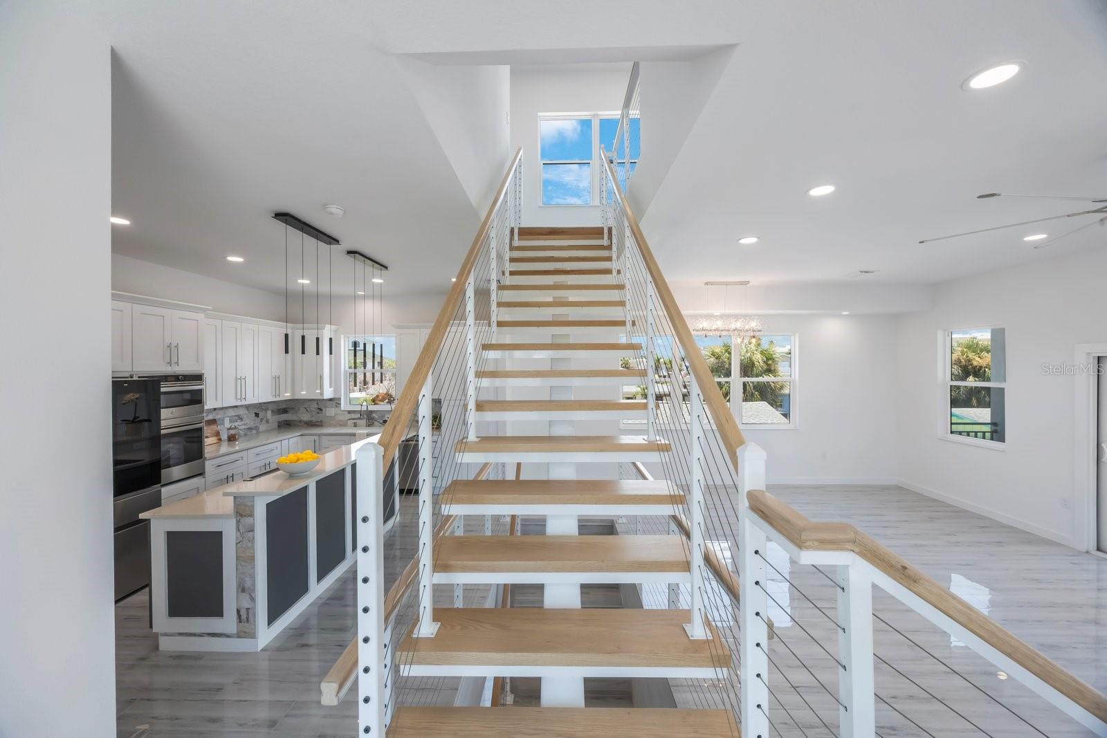 18077 3RD ST E, REDINGTON SHORES, FL, 33708