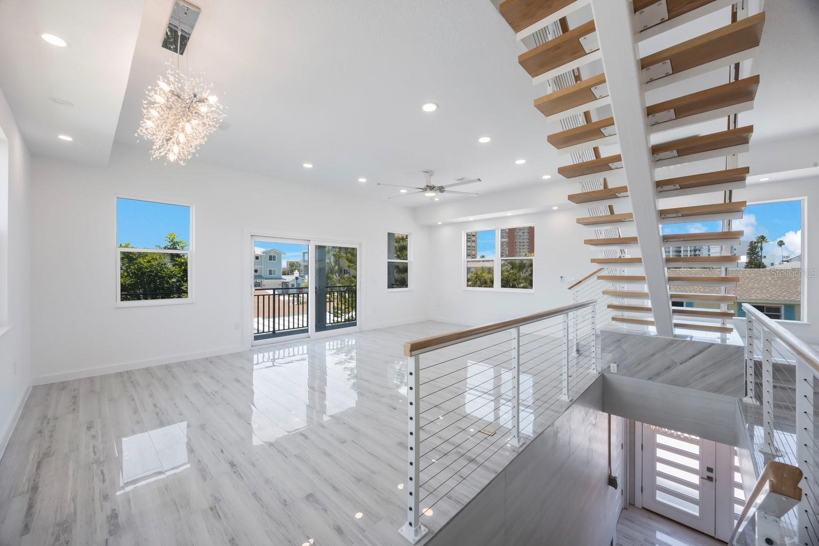 18077 3RD ST E, REDINGTON SHORES, FL, 33708