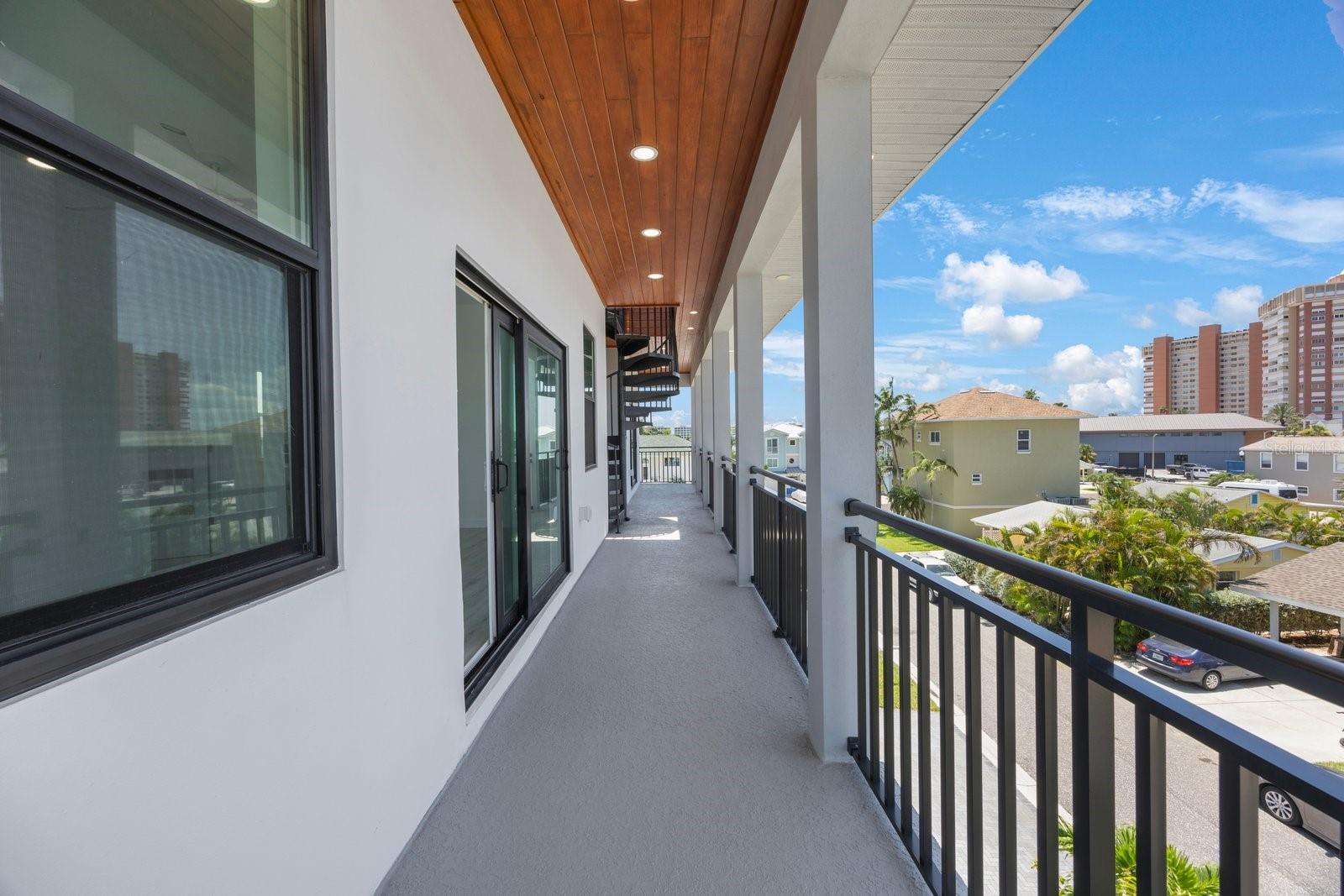 18077 3RD ST E, REDINGTON SHORES, FL, 33708