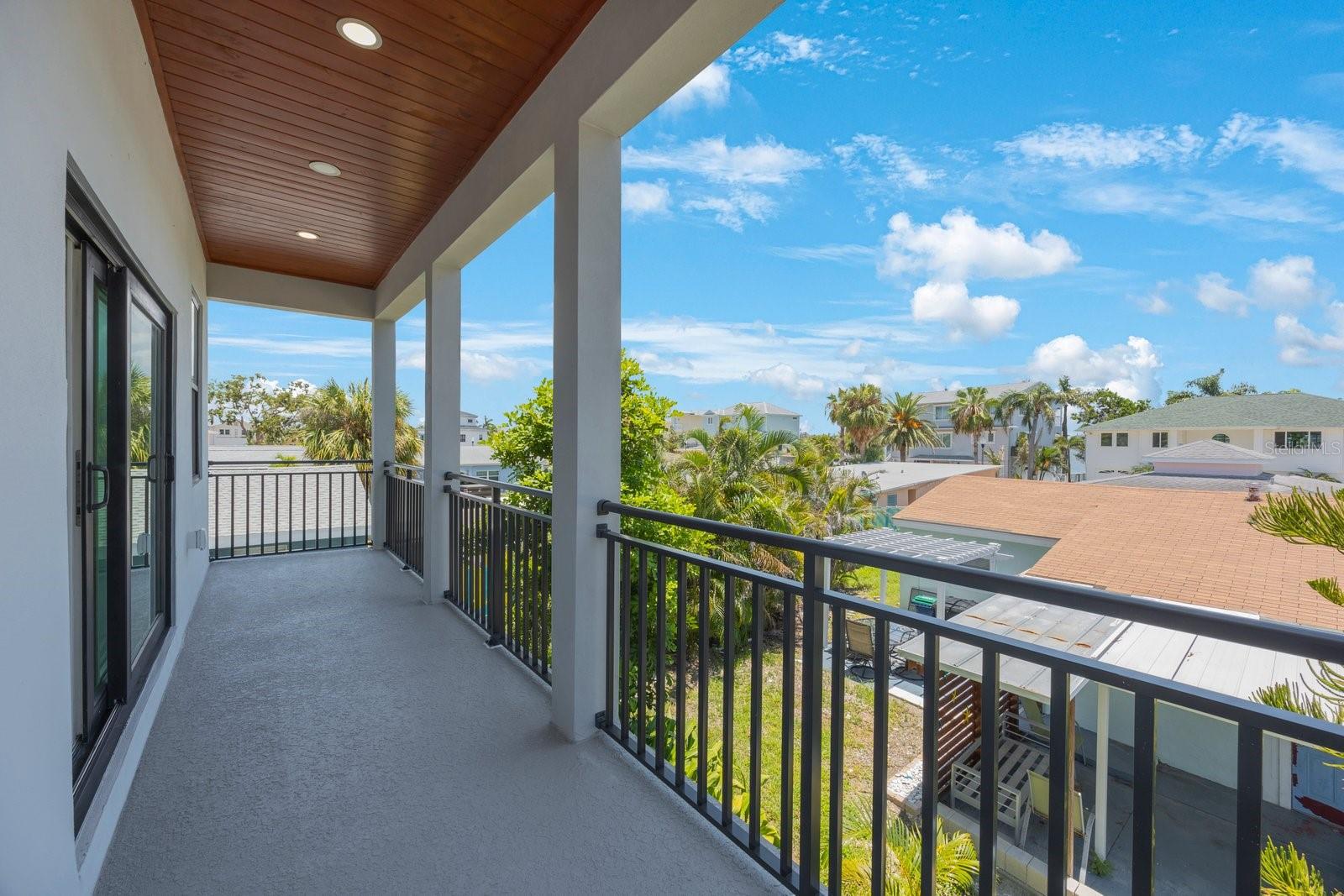 18077 3RD ST E, REDINGTON SHORES, FL, 33708