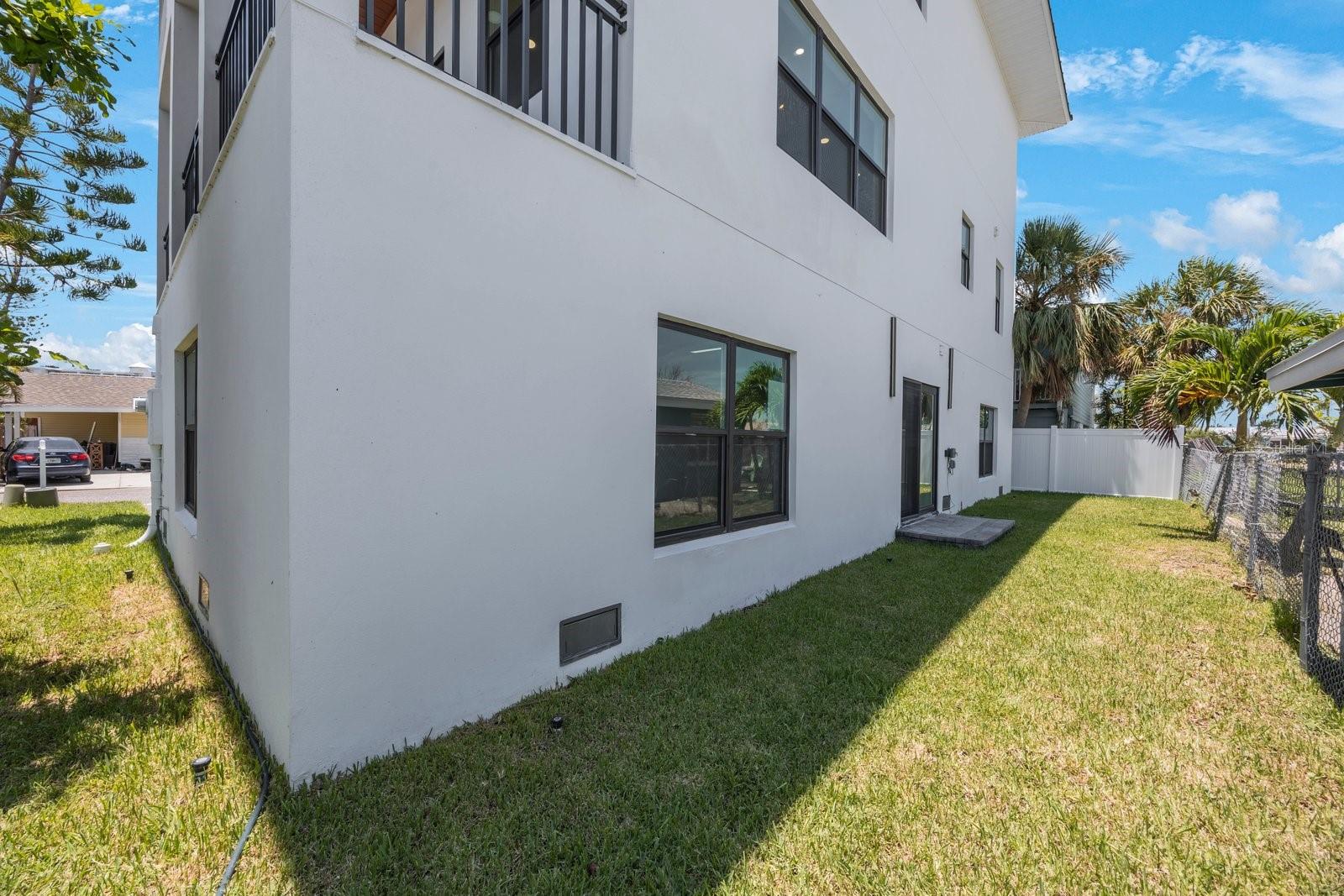 18077 3RD ST E, REDINGTON SHORES, FL, 33708