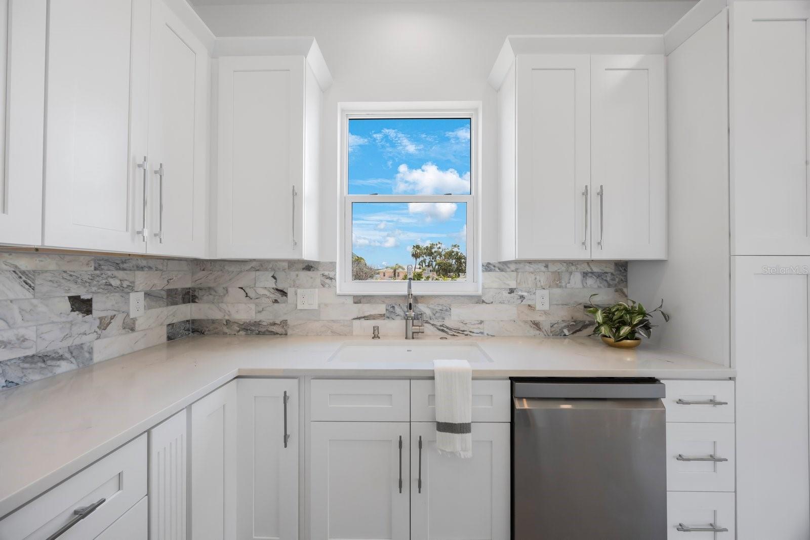 18077 3RD ST E, REDINGTON SHORES, FL, 33708