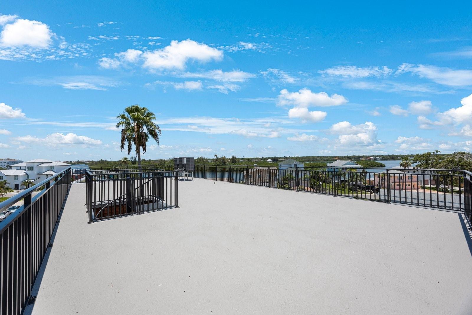 18077 3RD ST E, REDINGTON SHORES, FL, 33708