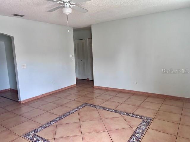 19 W COUNTRY COVE WAY, KISSIMMEE, FL, 34743