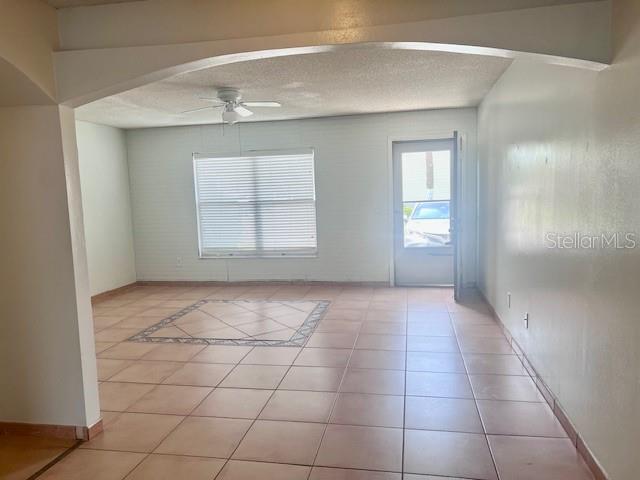 19 W COUNTRY COVE WAY, KISSIMMEE, FL, 34743