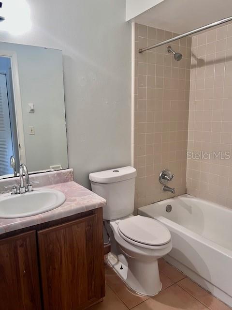 19 W COUNTRY COVE WAY, KISSIMMEE, FL, 34743