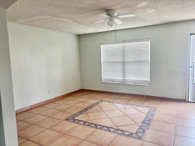 19 W COUNTRY COVE WAY, KISSIMMEE, FL, 34743