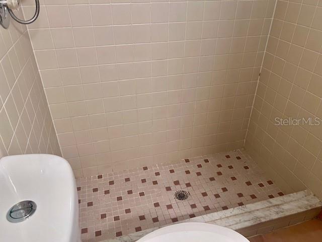 19 W COUNTRY COVE WAY, KISSIMMEE, FL, 34743