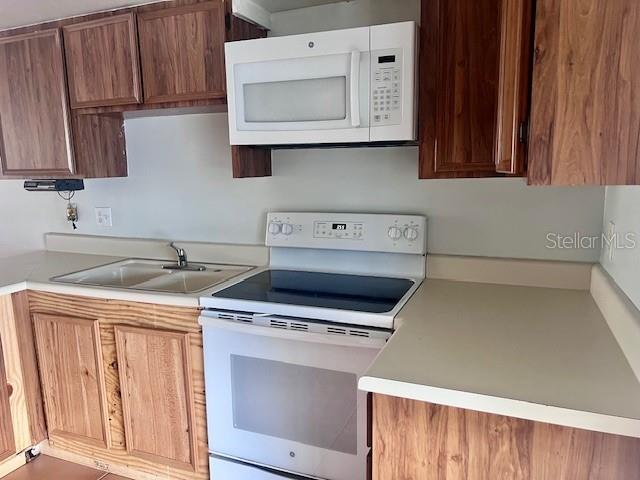 19 W COUNTRY COVE WAY, KISSIMMEE, FL, 34743