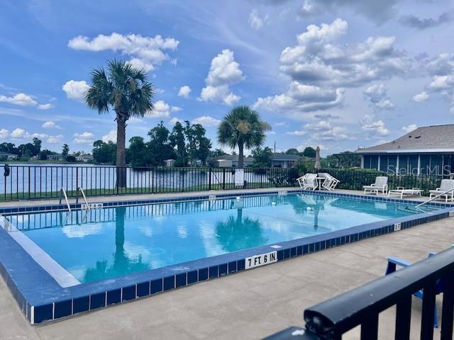 19 W COUNTRY COVE WAY, KISSIMMEE, FL, 34743