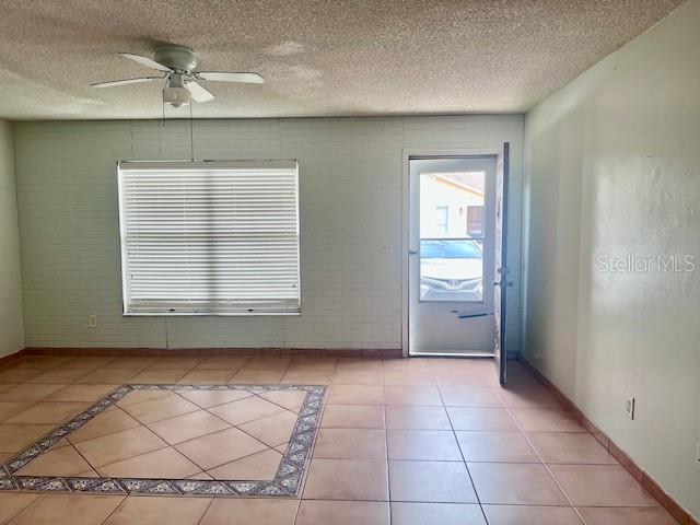 19 W COUNTRY COVE WAY, KISSIMMEE, FL, 34743