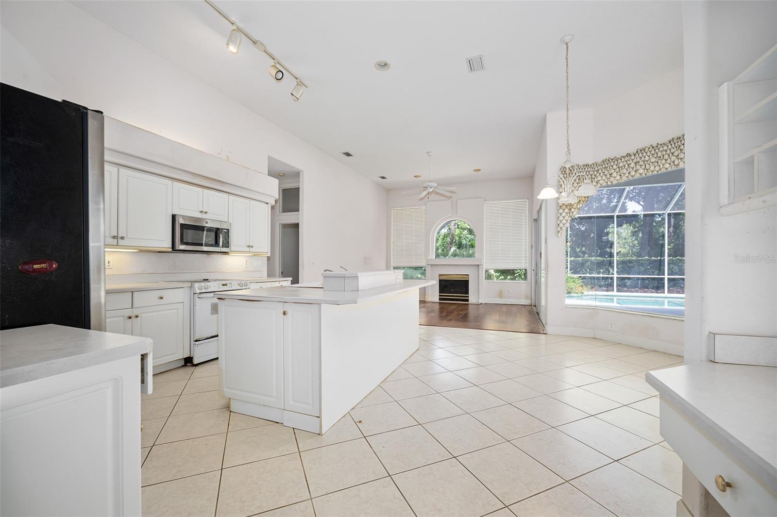 718 DOLPHIN HEAD LN, ORMOND BEACH, FL, 32174