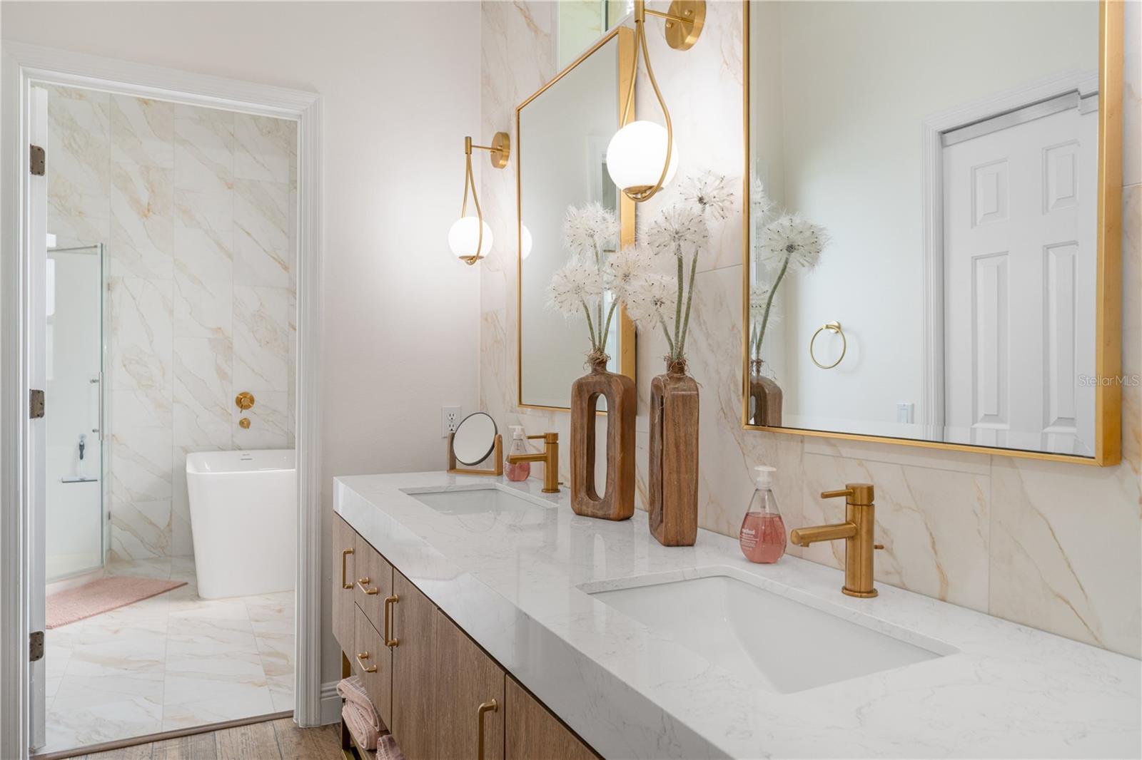 1302 LOPEZ LN, THE VILLAGES, FL, 32159