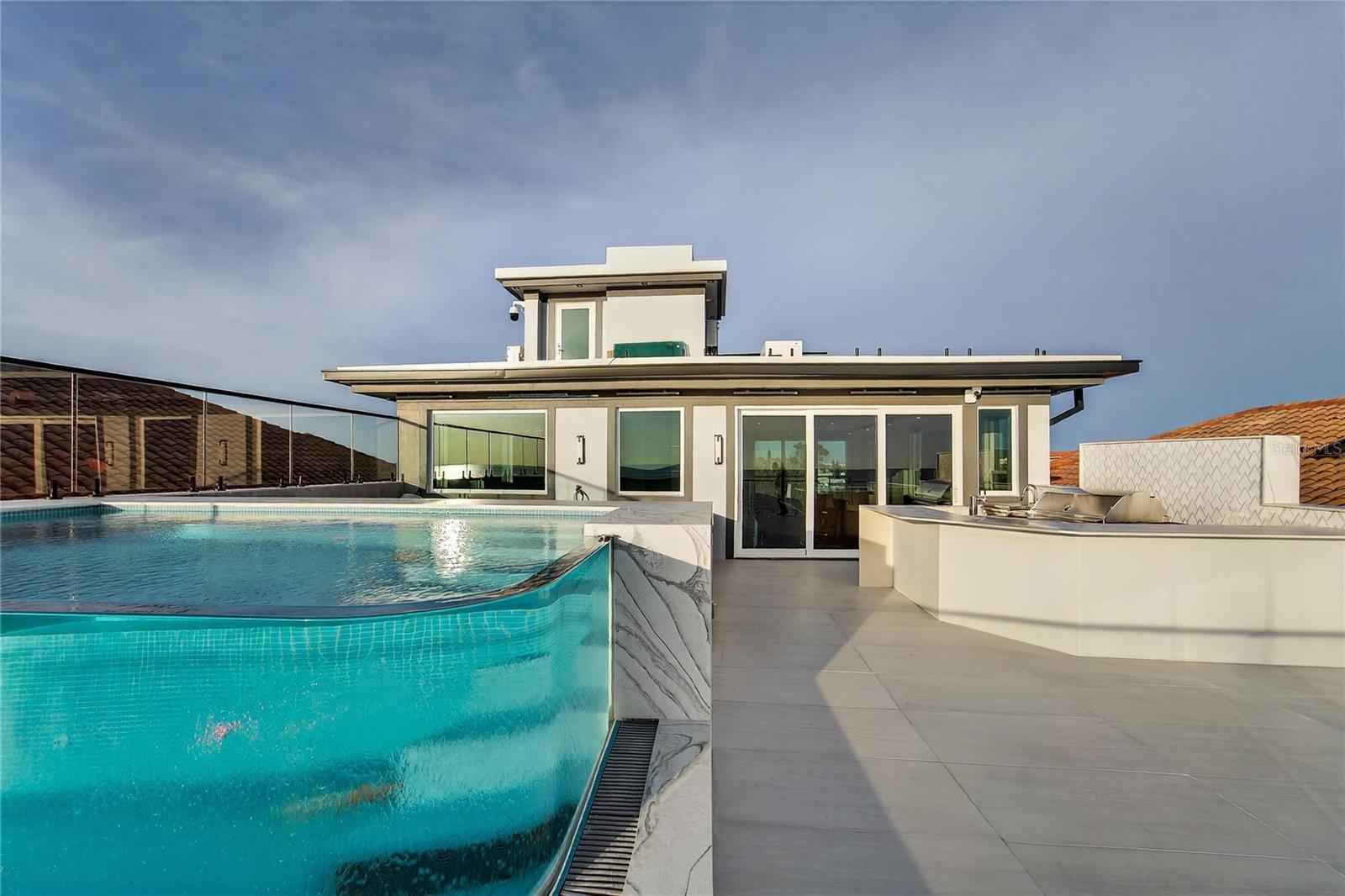 TB8406766 Property Photo