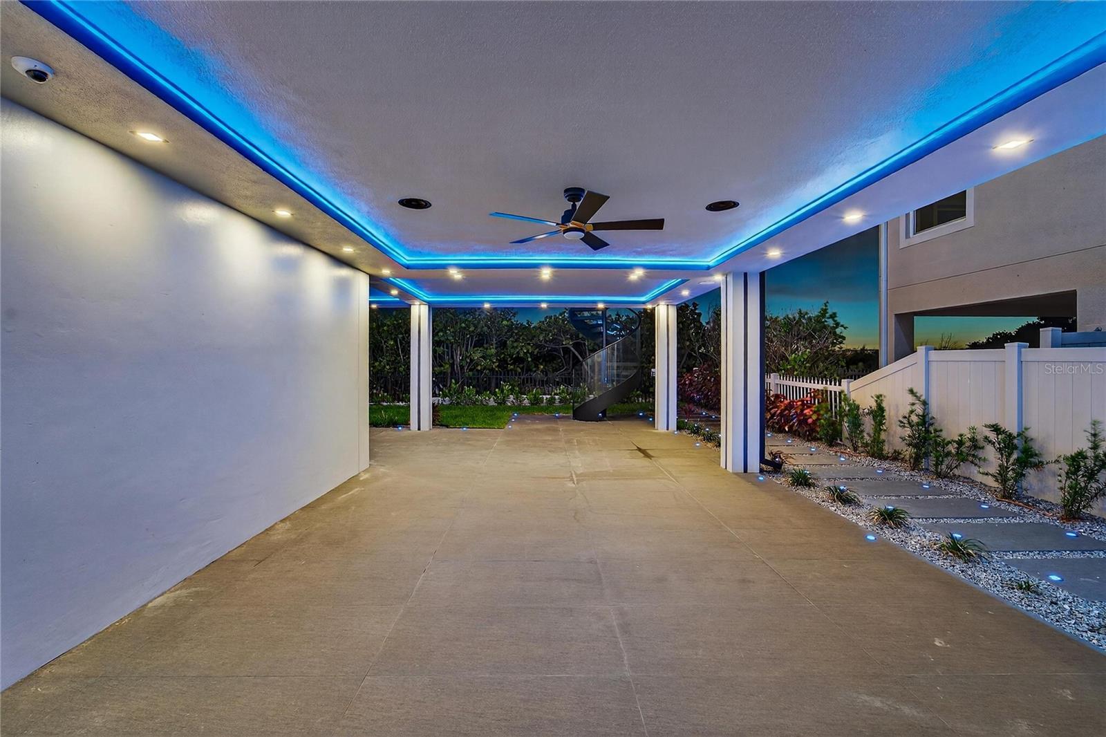 TB8406766 Property Photo