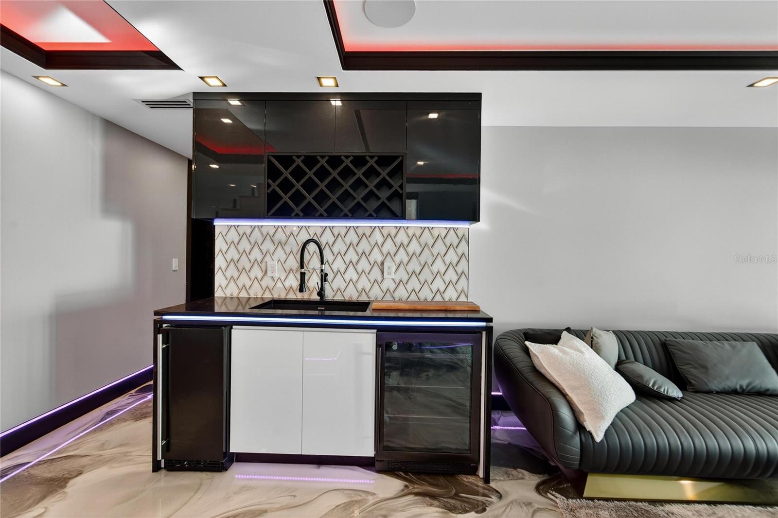 TB8406766 Property Photo