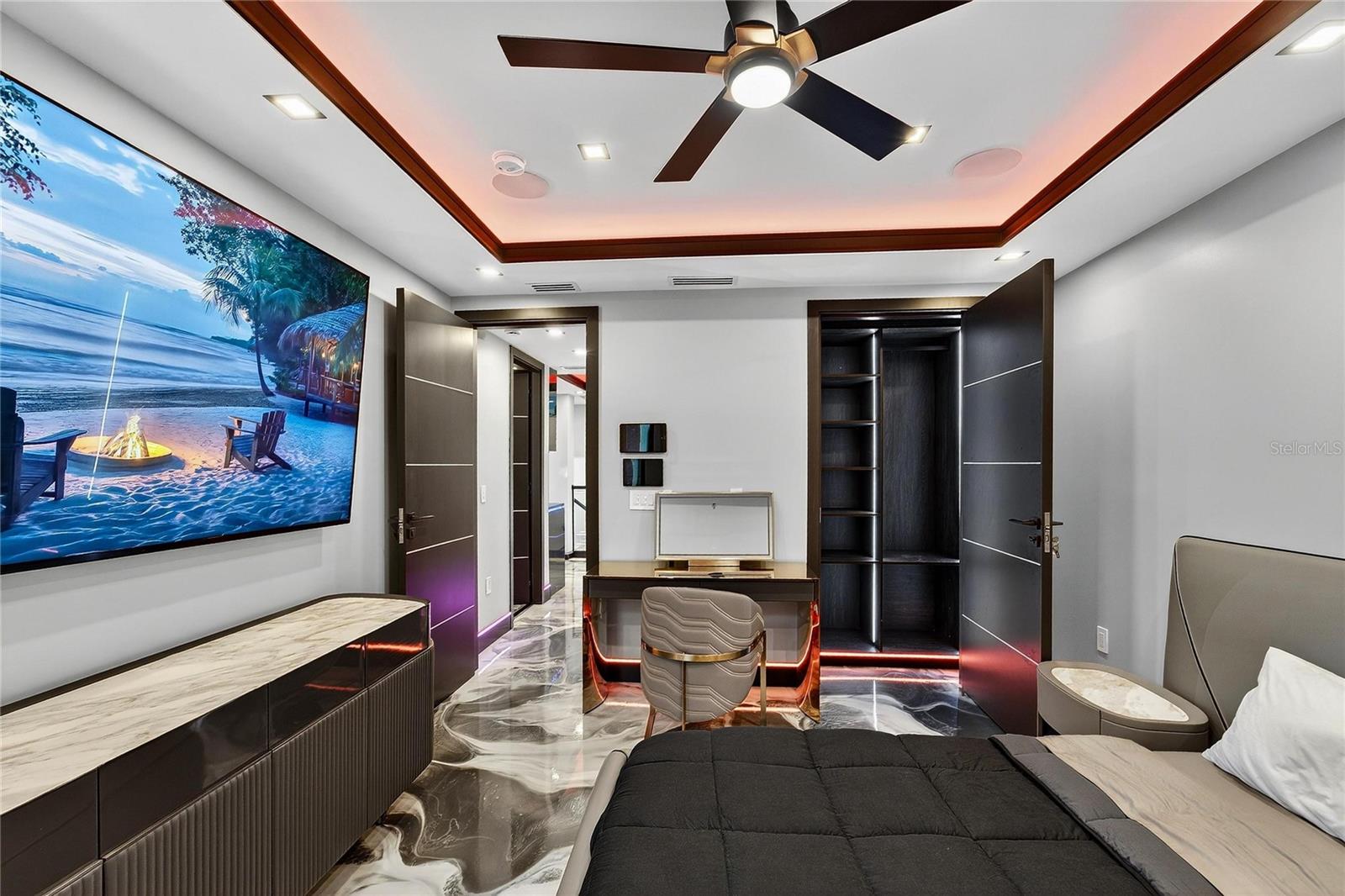 TB8406766 Property Photo