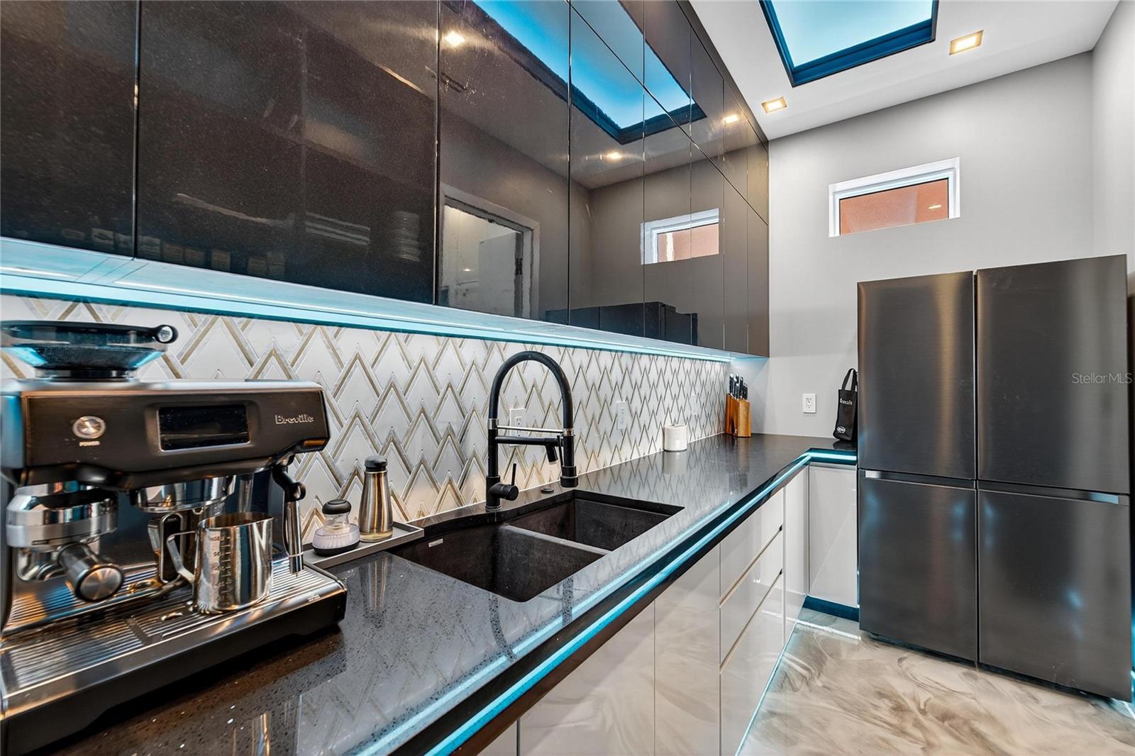 TB8406766 Property Photo