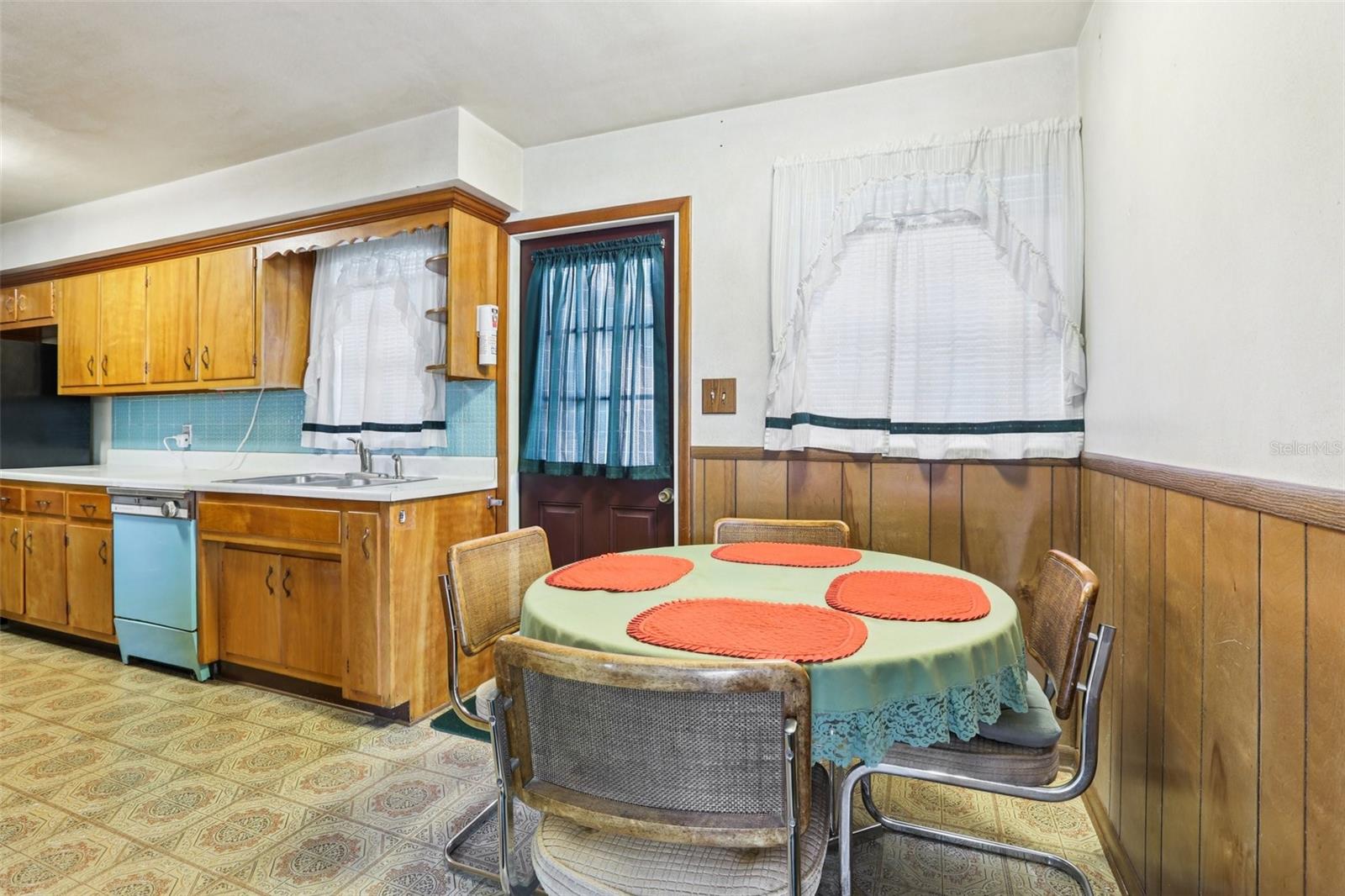 3303 W LEILA AVE, TAMPA, FL, 33611