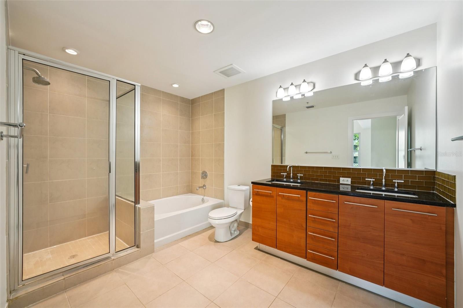 TB8406778 Property Photo