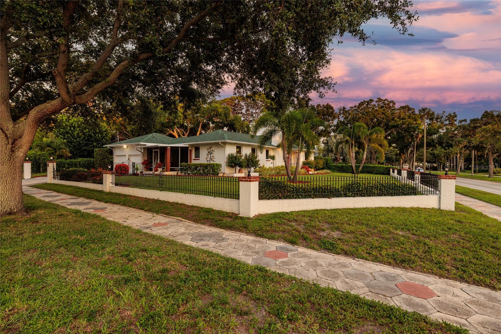 100 PARK ST S, ST PETERSBURG, FL, 33707