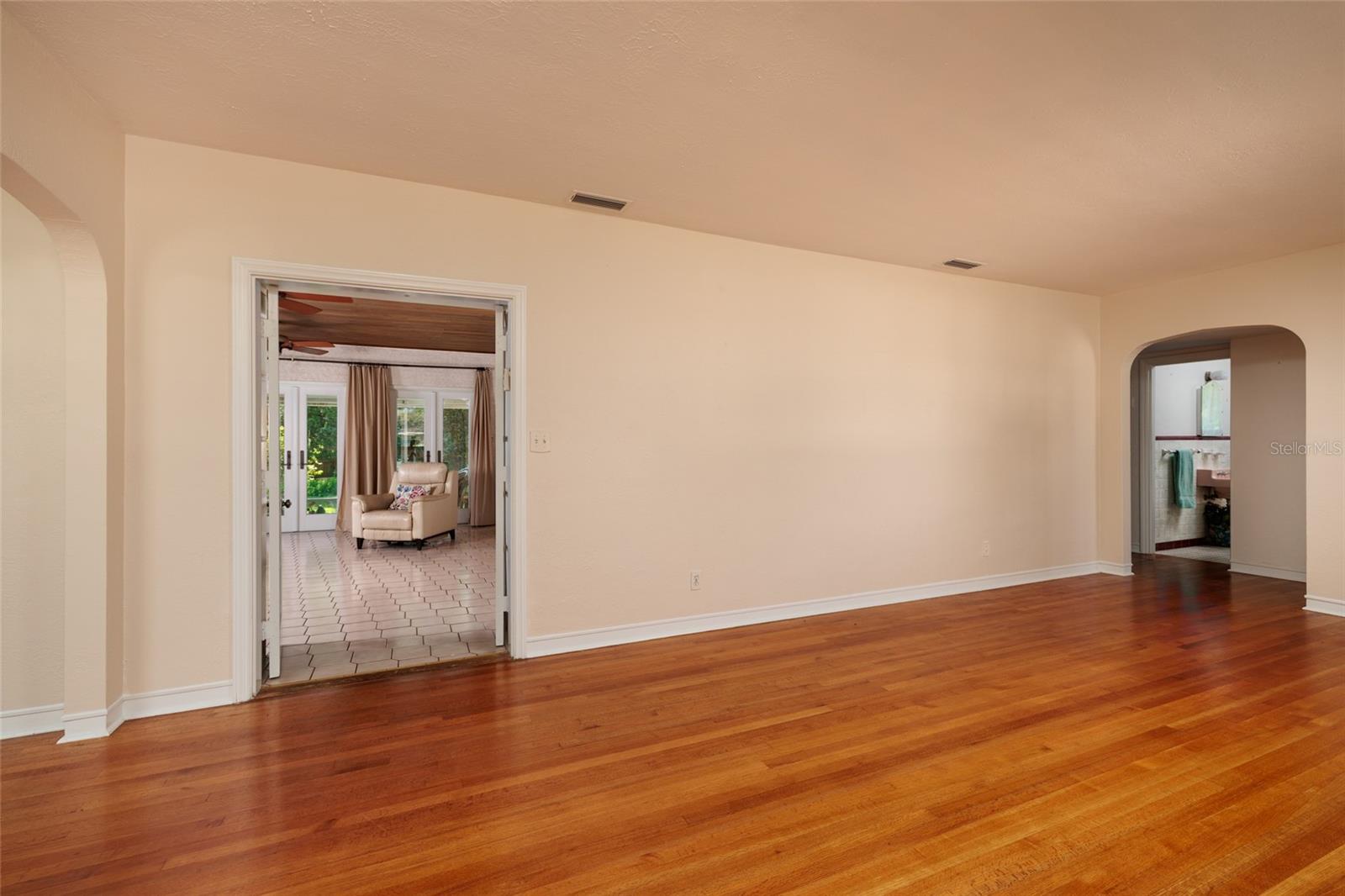 100 PARK ST S, ST PETERSBURG, FL, 33707