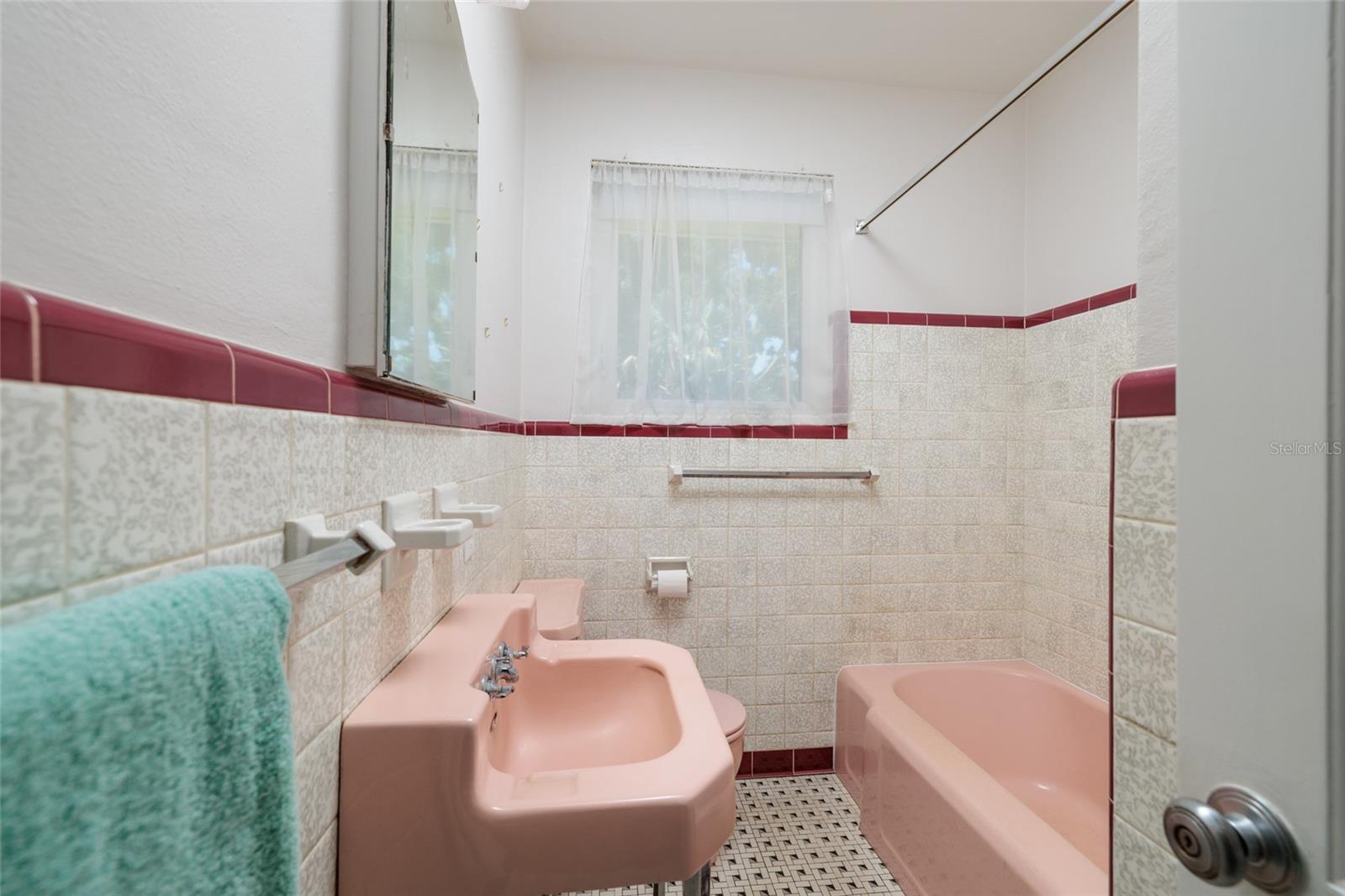 100 PARK ST S, ST PETERSBURG, FL, 33707