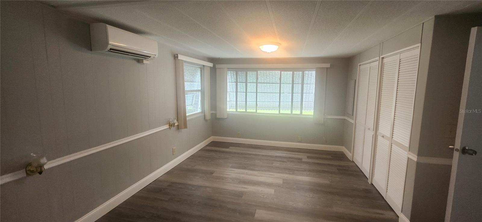 W7877266 Property Photo