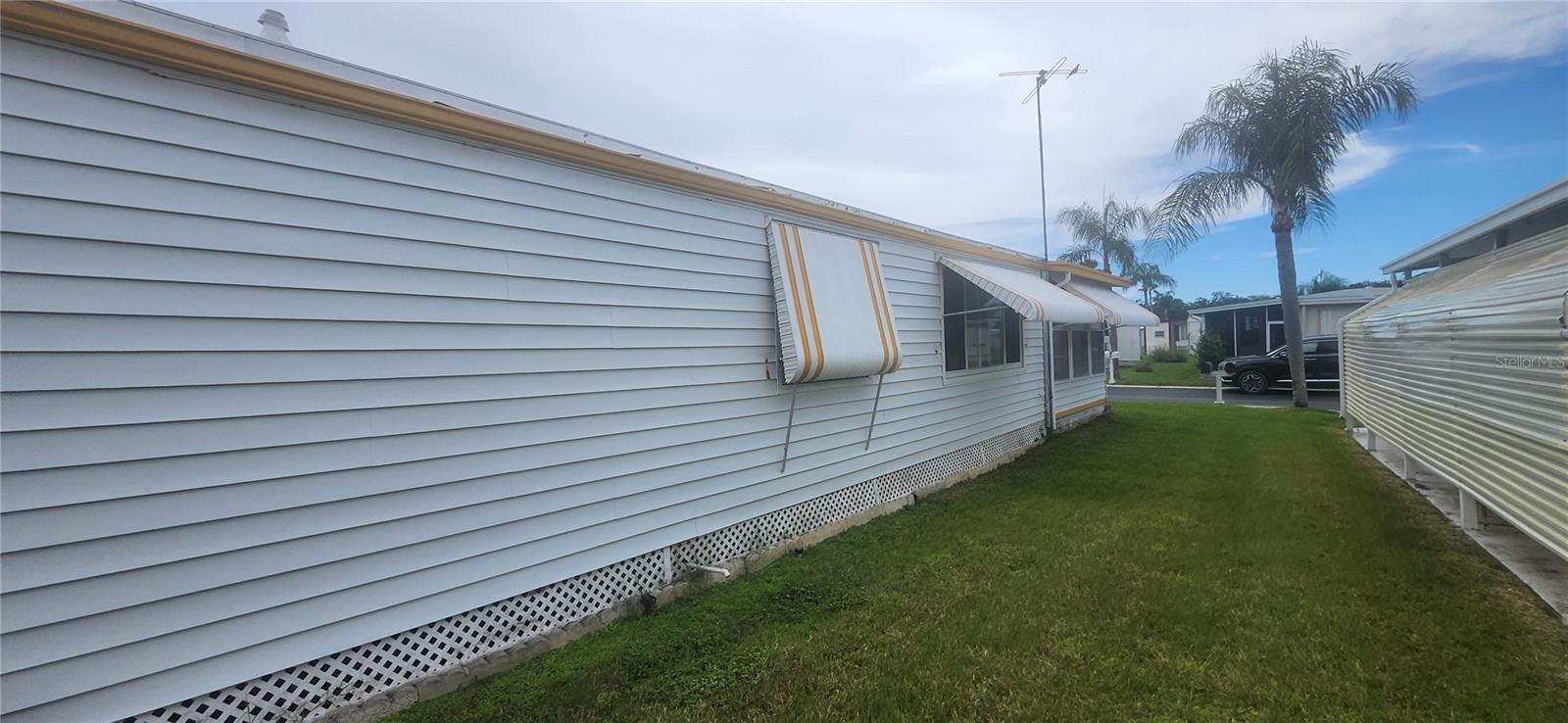 W7877266 Property Photo