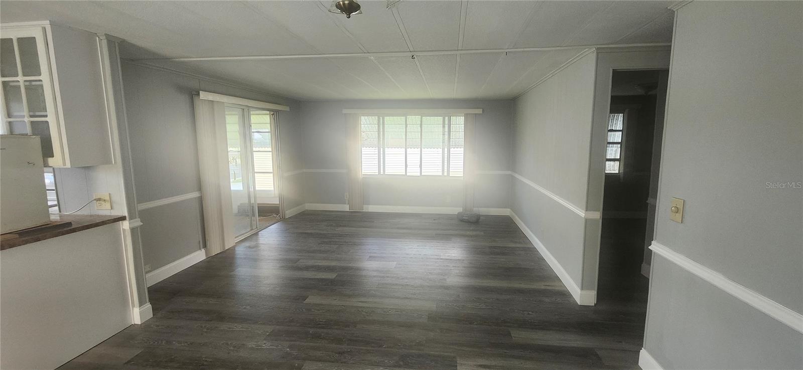 W7877266 Property Photo