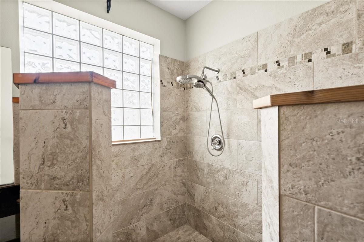 124 SAN REMO DR, EDGEWATER, FL, 32141