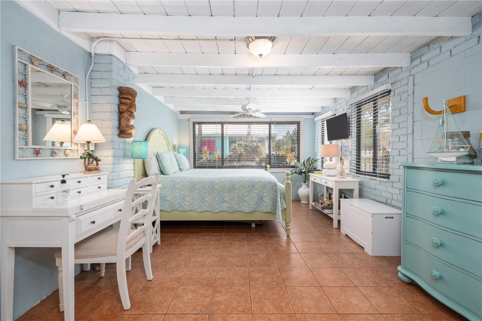 409 ESTHER ST, NEW SMYRNA BEACH, FL, 32169