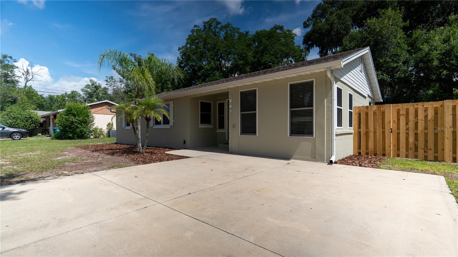 220 LUCERNE DR, DEBARY, FL, 32713