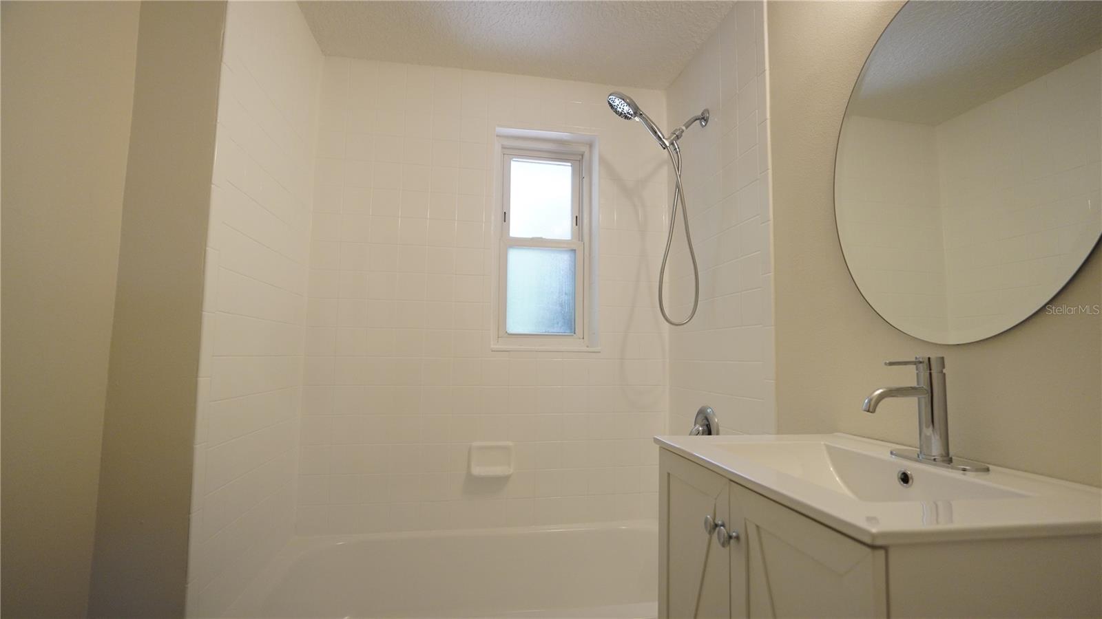 220 LUCERNE DR, DEBARY, FL, 32713