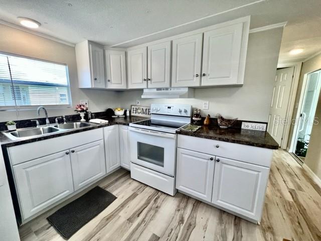 W7877272 Property Photo