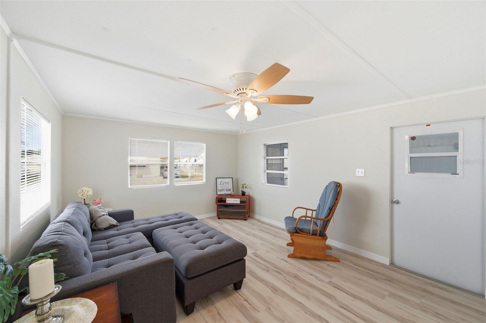 W7877272 Property Photo