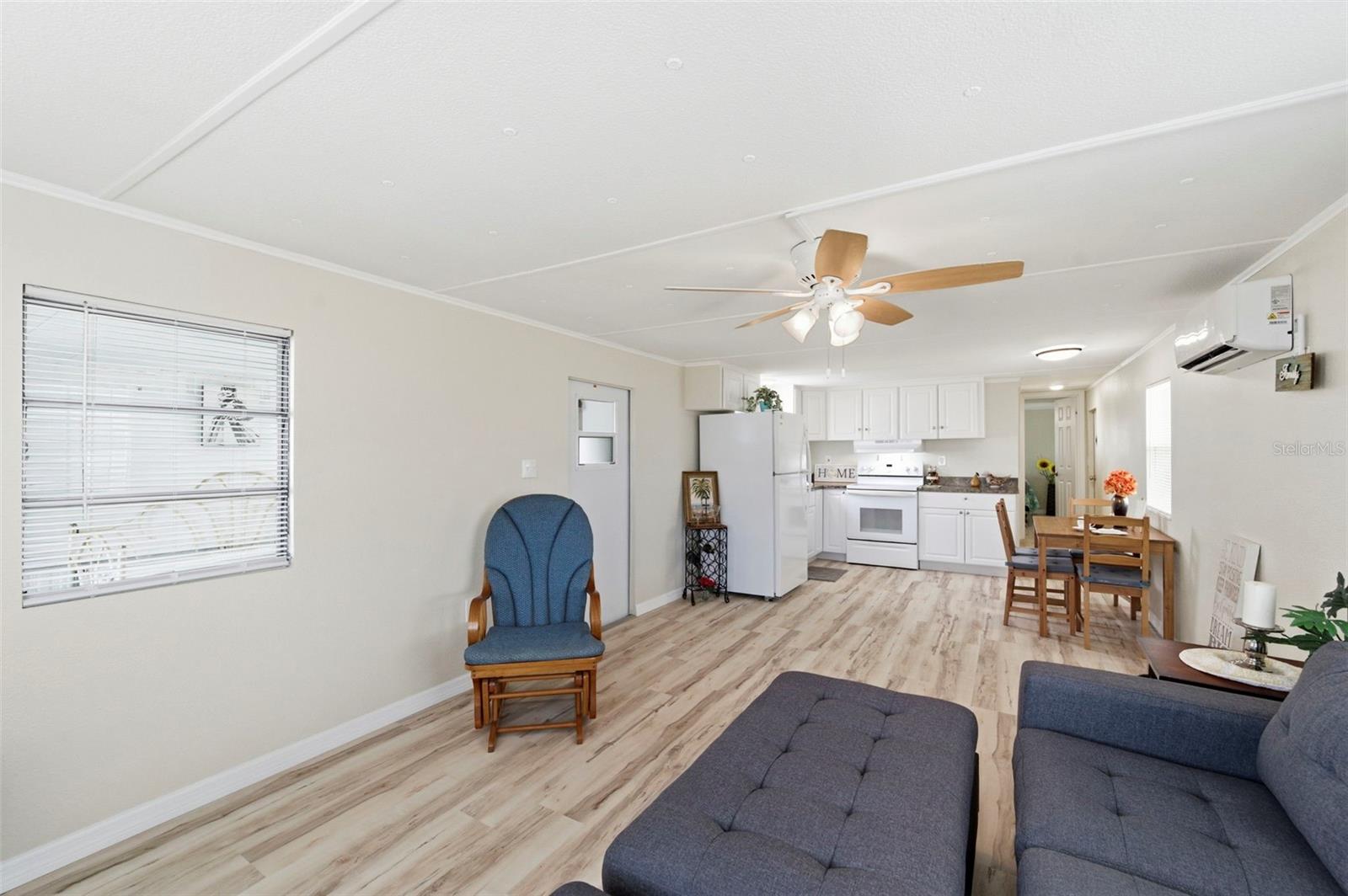 W7877272 Property Photo